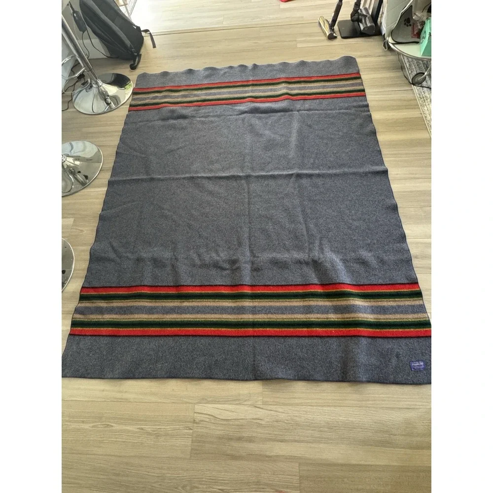 Pendleton Yakima Camp Blanket Blue W/Stripes 86% Wool 14% Cotton 65